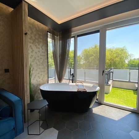 Relax Sauna Apartman Privat Finn Szaunaval เคสเท ภายนอก รูปภาพ