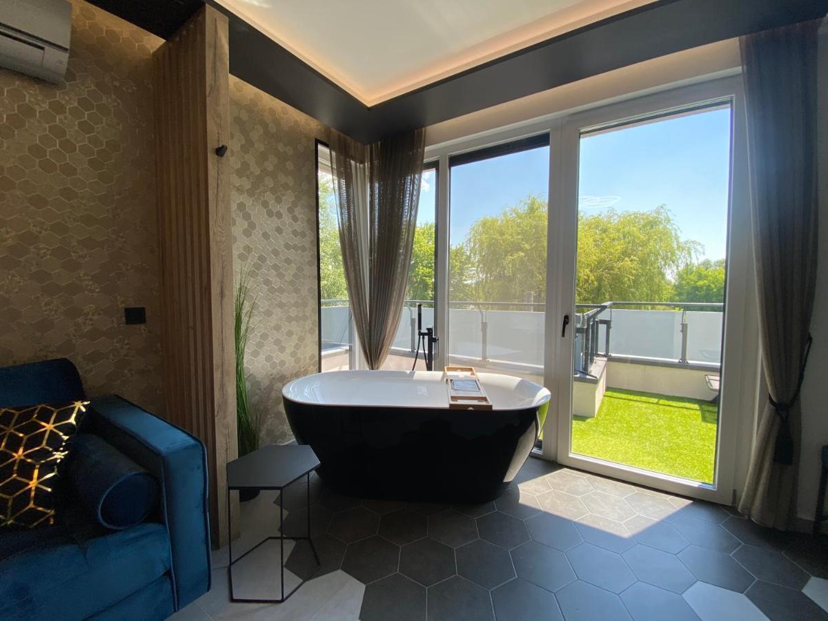 Relax Sauna Apartman Privat Finn Szaunaval เคสเท ภายนอก รูปภาพ